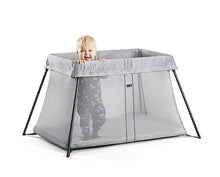 BabyBjörn travel cot || cama de viagem BabyBjörn