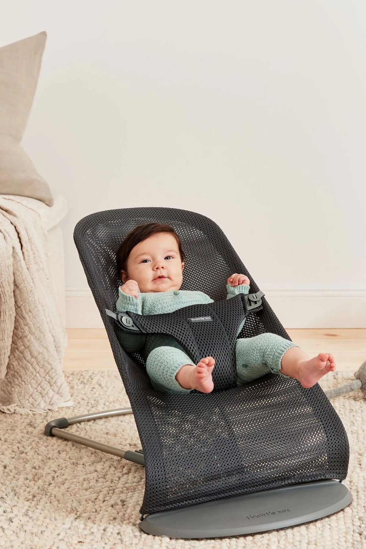 rent baby bouncer in lisbon